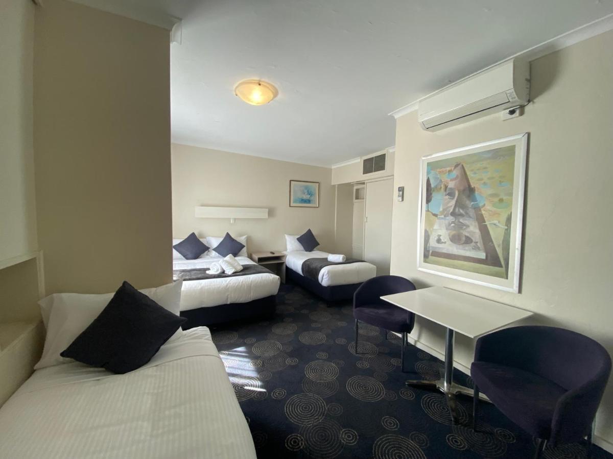 The Astor Hotel Motel Goulburn Kültér fotó