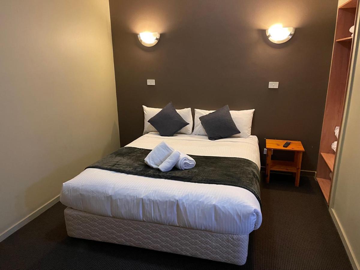 The Astor Hotel Motel Goulburn Kültér fotó