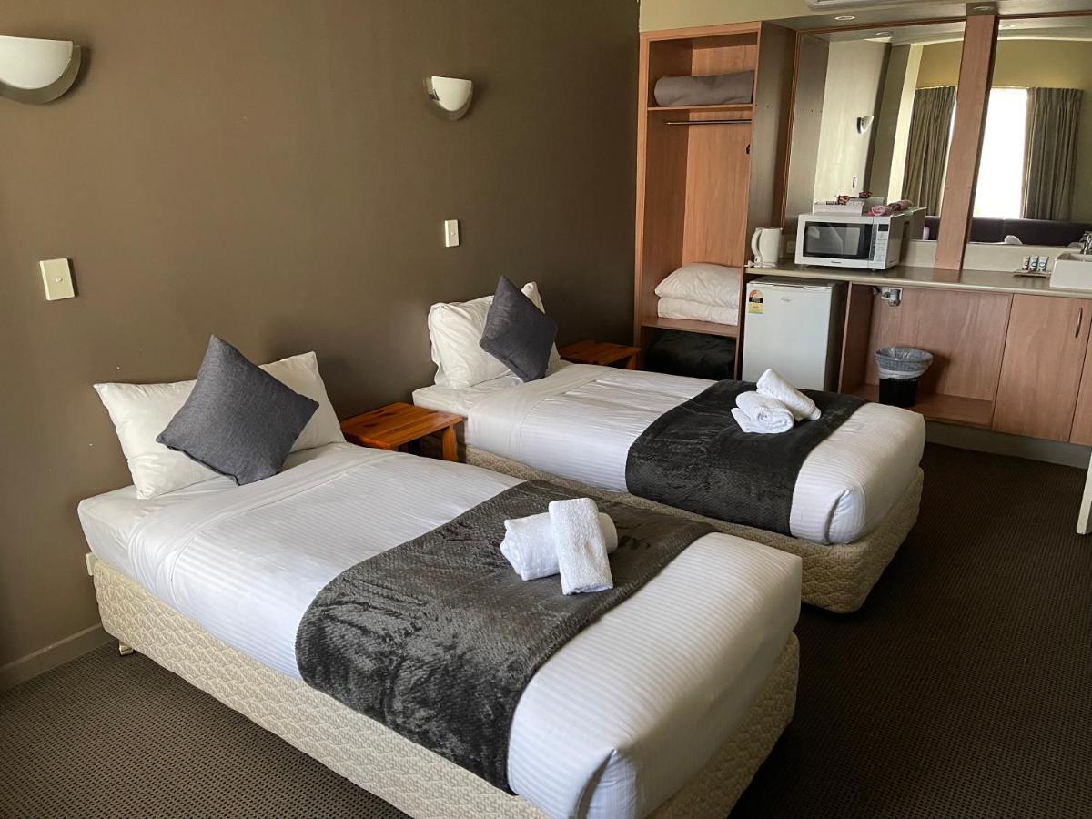 The Astor Hotel Motel Goulburn Kültér fotó